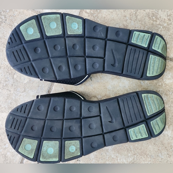 Nike aqua and black slides Size 7 - Picture 3 of 4